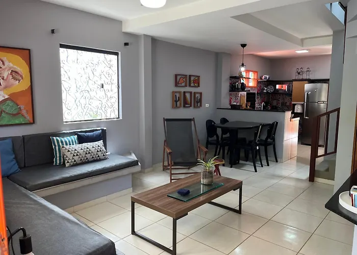 Casa Laranja Home Stay